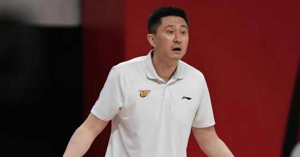 杜锋：球队还在观察大外援对崔永熙的使用目前还有所保护