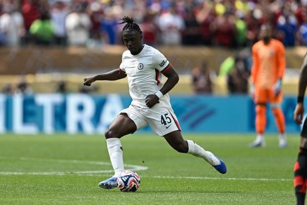 太阳报：科尔维尔复出在即，将先参加切尔西的U21梯队比赛