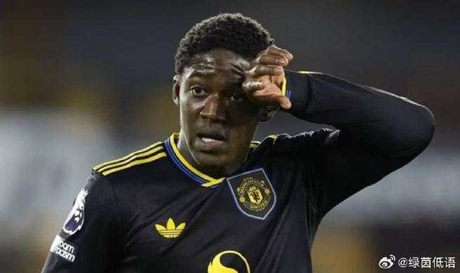 罗马诺：曼联即将与科比梅努续约霍伊伦：在曼联的最后阶段的确表现不好，在那不勒斯我找回了踢球的快乐