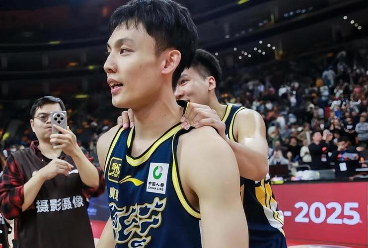 值得更多时间，陈家政出场13分钟&7投6中高效砍20分5板