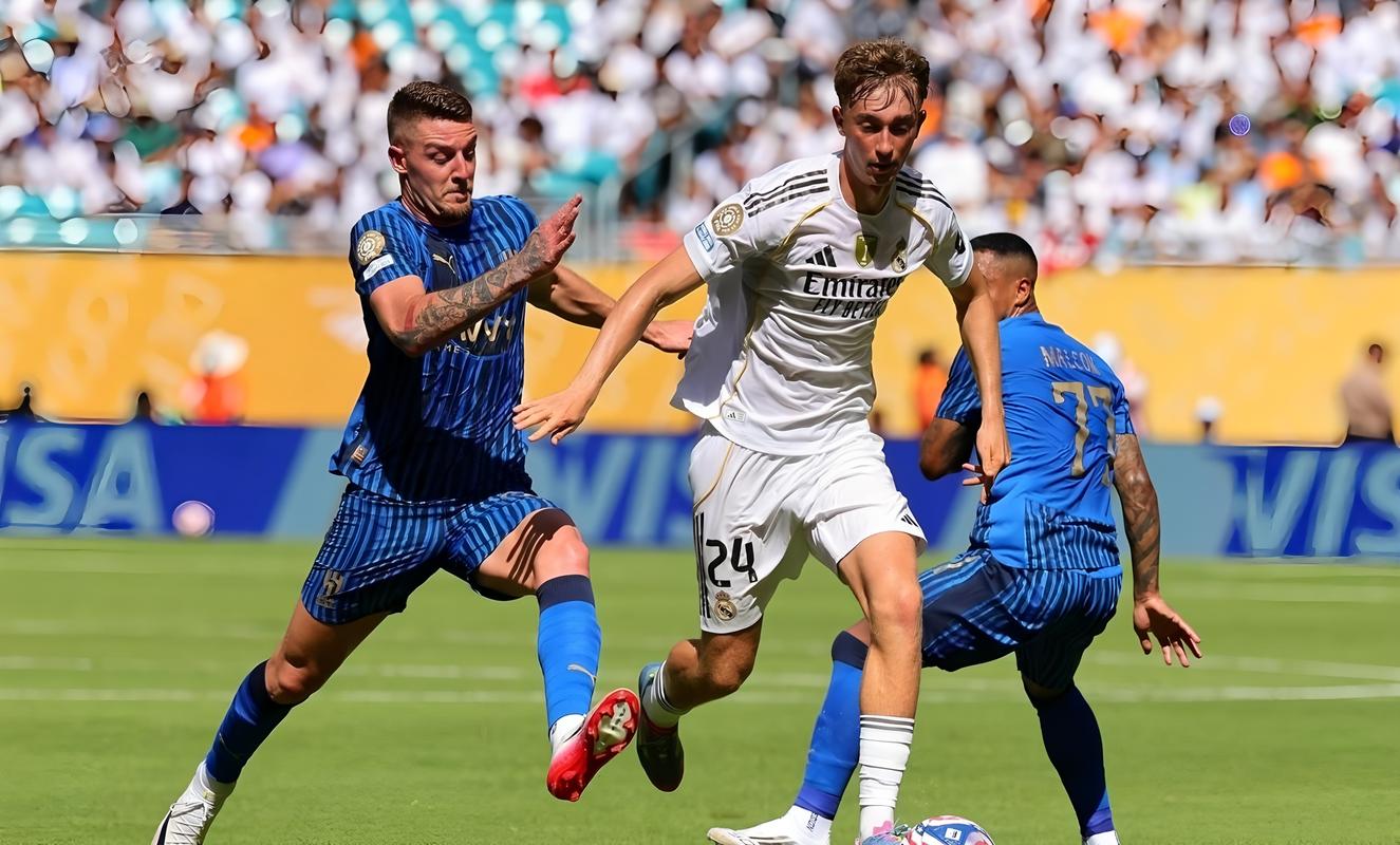 逆天！队报：皇马还检查错了卡马文加的伤脚踝，球员最后伤缺两周