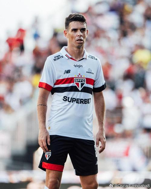 退役的脚步临近巴西媒体报道奥斯卡与圣保罗达成解约协议放弃近七千万薪资_中超直播