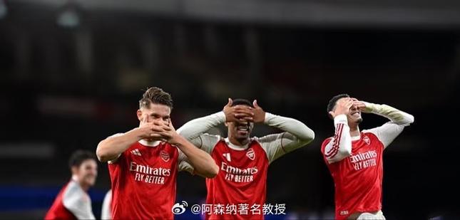 瑞典门将扑救后直接大脚助攻，约克雷斯梅开二度！瑞典已两球领先