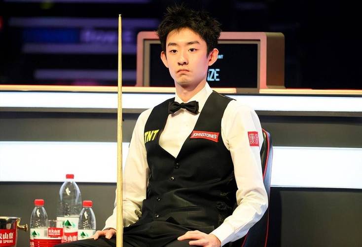 斯诺克巡回赛：吴宜泽一阶段62韦克林，二阶段明晨2点进行