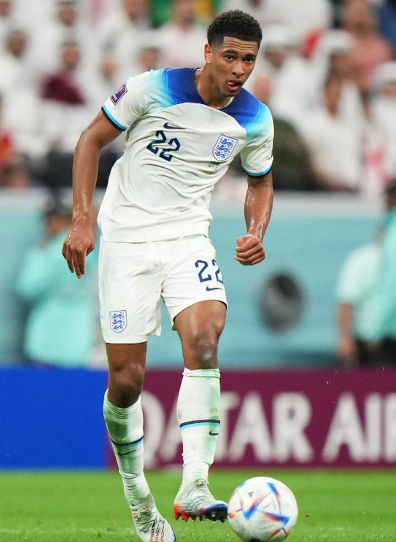 记者：英格兰必须确立贝林厄姆核心地位，否则是最大自毁长城行为