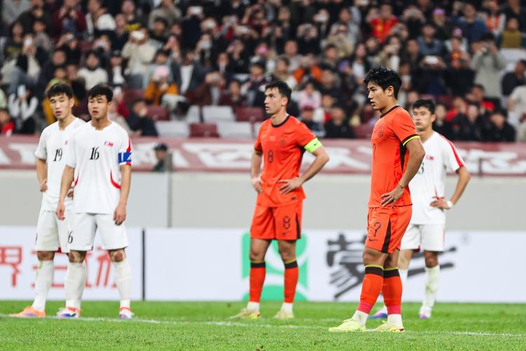 朝鲜男足比中国强吗，朝鲜男足和中国男足？