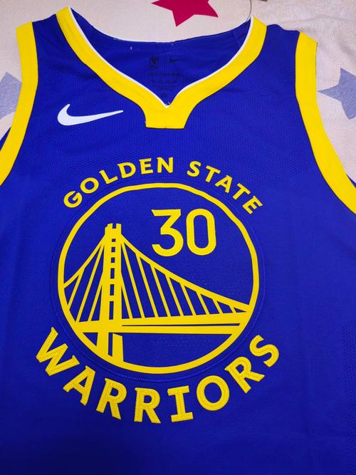 斯蒂芬库里多少号球衣，斯蒂芬库里多少斤